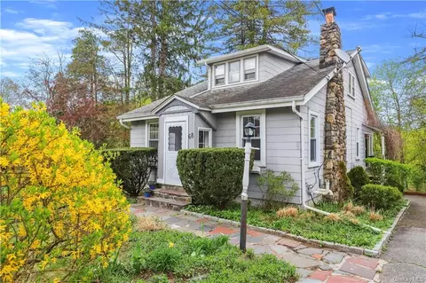 68 Cooledge Dr, Southeast, NY 10509