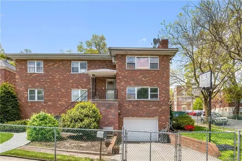 489 Throggs Neck Expy, Bronx, NY 10465