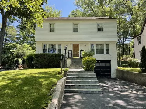 99 Parkway W, Mount Vernon, NY 10552