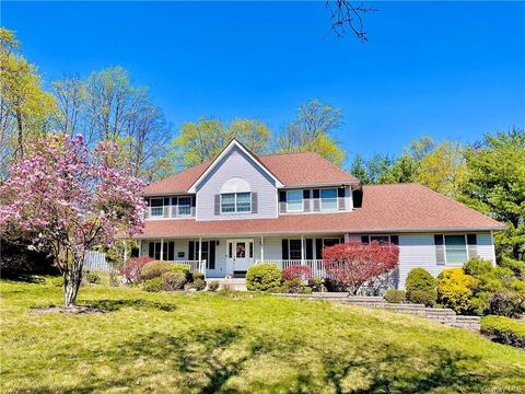 4 Overlook Rd, Clarkstown, NY 10956