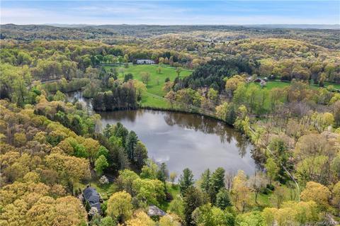 145 Crow Hill Rd, Yorktown, NY 10549