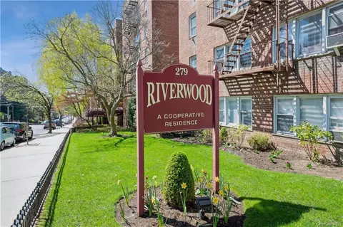 279 N Broadway #5-L, Yonkers, NY 10701