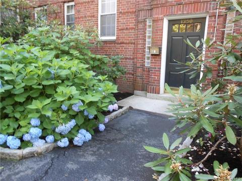 1350 Midland Ave #2P, Yonkers, NY 10708