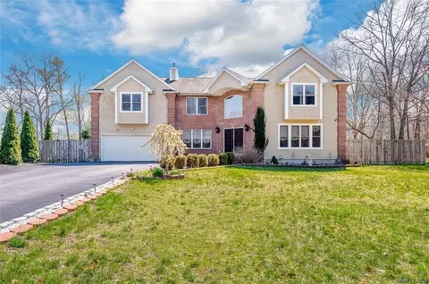 106 Palermo St, Central Islip, NY 11722