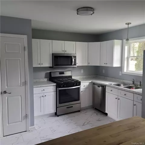 58 Darin Rd, Warwick, NY 10990