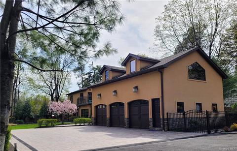 440 S Mountain Rd, Clarkstown, NY 10956