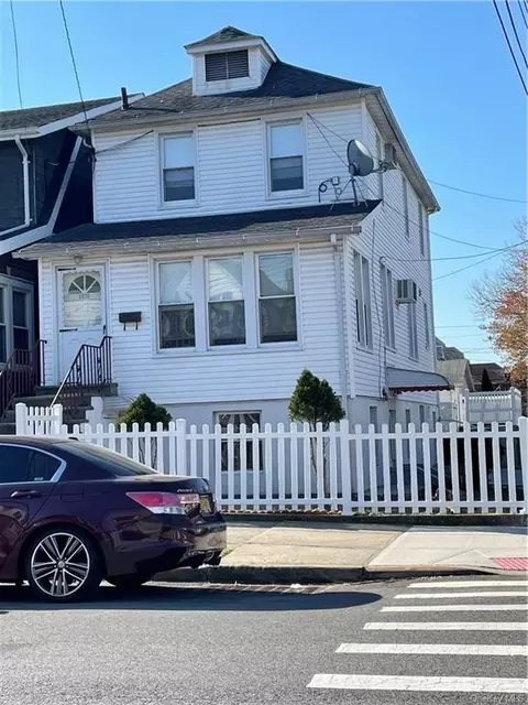 3070 Coddington Ave, Bronx, NY 10461