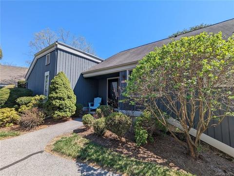100 Heritage Hls #A, Somers, NY 10589