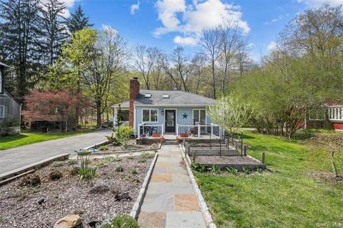 21 Brookdale Rd, Putnam Valley, NY 10579