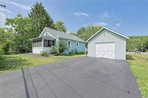 91 Firehouse Rd, Mamakating, NY 12790