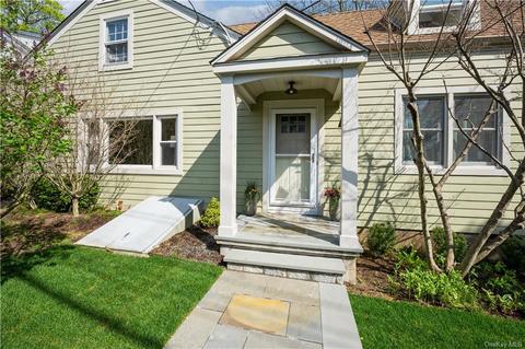 3 Ravensdale Rd, Greenburgh, NY 10706