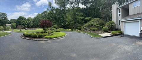 11 Amanda Ct, Cortlandt, NY 10567
