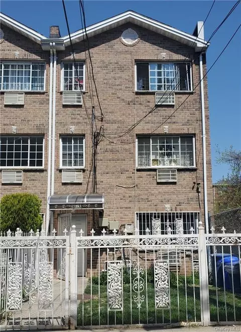 725 E 216th St, Bronx, NY 10467