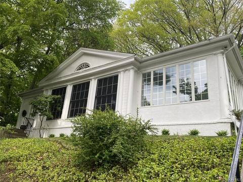 130 Bellair Dr, Greenburgh, NY 10522