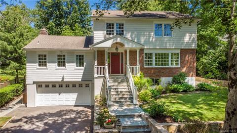 537 Stratton Rd, New Rochelle, NY 10804