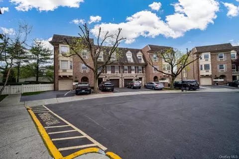 1338 Robin Ln #1211, Bayside, NY 11360
