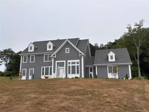 70 Stonehollow Dr, Southeast, NY 10509
