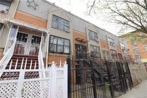 2006 Mapes Ave, New York, NY 10460