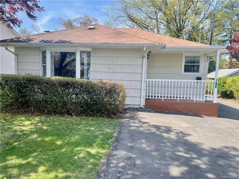 146 S Conger Ave, Clarkstown, NY 10920