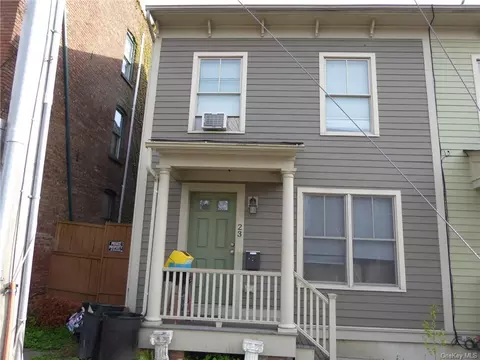 23 E Parmenter St, Newburgh, NY 12550