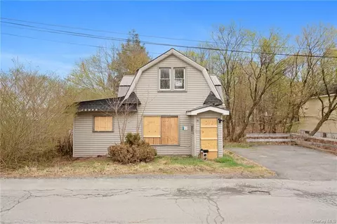 13 Pelton St, Thompson, NY 12701