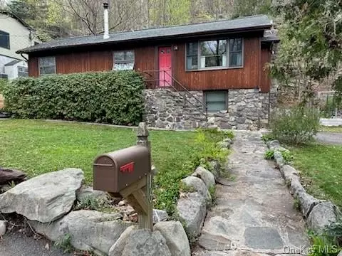 16 Deer Trl S, Greenwood Lake, NY 10925