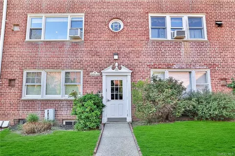 22 Leewood Cir #4L, Eastchester, NY 10709