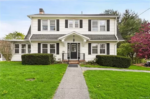 21 Oak St, Southeast, NY 10509