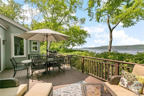 10 Scarborough Cir, Briarcliff Manor, NY 10510