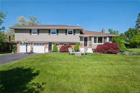 29 Terrace Ave, Clarkstown, NY 10954