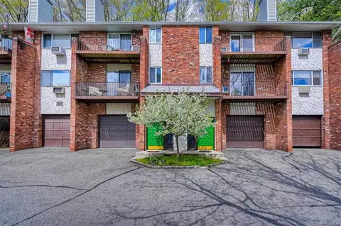 1008 Parkview Dr, Tuxedo, NY 10975
