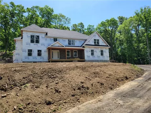 4 Amawalk Point Rd, Yorktown Heights, NY 10598