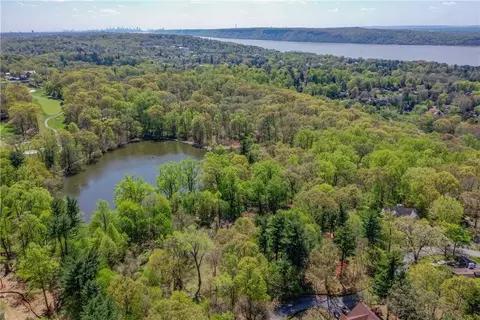 lot Apt 2 Castle Rd, Greenburgh, NY 10533