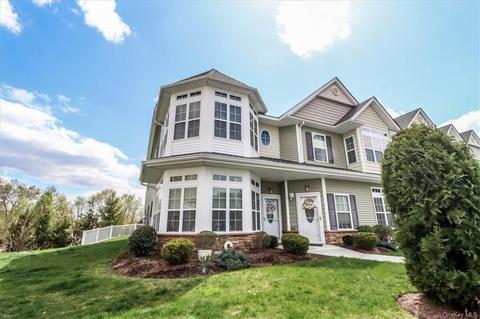 609 Egrets Lndg, Carmel, NY 10512