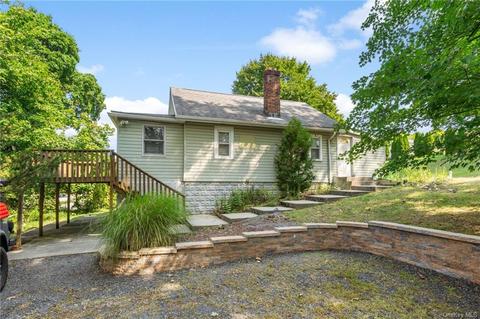 39 Old South Plank Rd, Newburgh, NY 12550