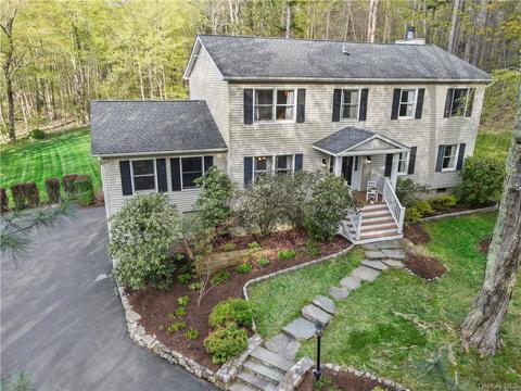 102 Sherwood Hill Rd, Southeast, NY 10509