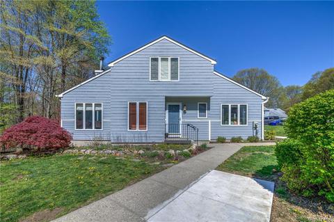 45 Maple Hill Dr, Mahopac, NY 10541