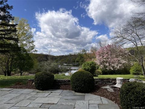 7 Heritage Hls #A, Somers, NY 10589