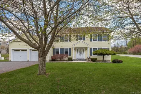 50 Jem Ln, Pawling, NY 12564