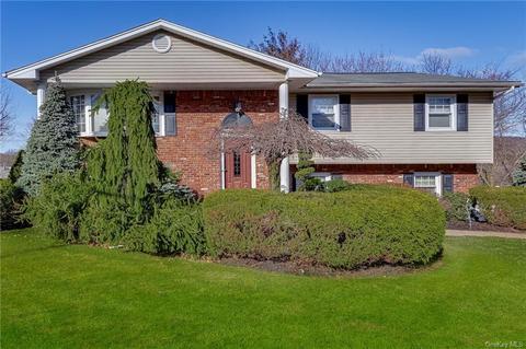20 Hillside Dr, Thiells, NY 10984