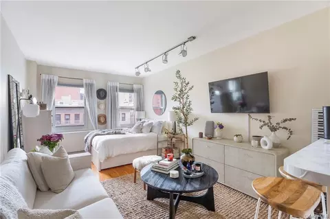 186 W 80th St #5G, New York, NY 10024