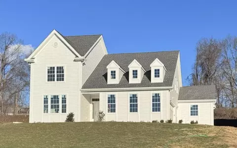 68 Stonehollow Dr, Southeast, NY 10509