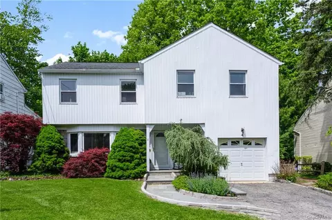 4 Chatham Pl, White Plains, NY 10605