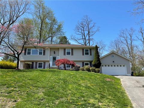 3151 Radcliffe Dr, Yorktown, NY 10598