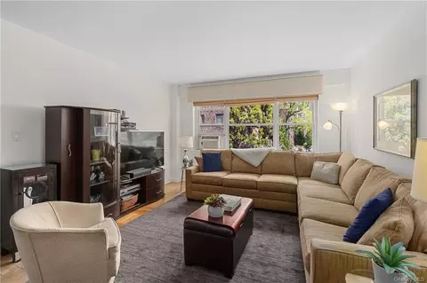Undisclosed, Scarsdale, NY 10583