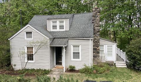 22 Ross Dr, Yorktown Heights, NY 10598