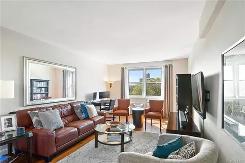 3050 Fairfield Ave #7F, New York, NY 10463