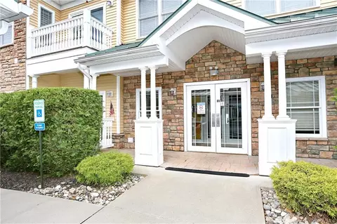 1212 Views Way, Ramapo, NY 10970