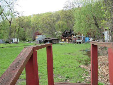 21 Dogwood Rd, Cortlandt, NY 10567