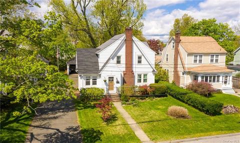 16 Mohegan Rd, Ossining, NY 10562